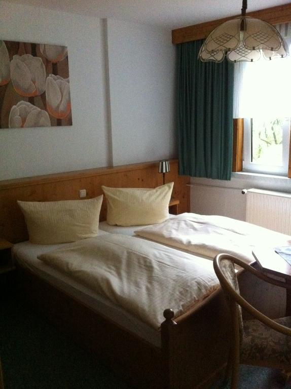 Pension Tannenrausch Friedrichroda Zimmer foto