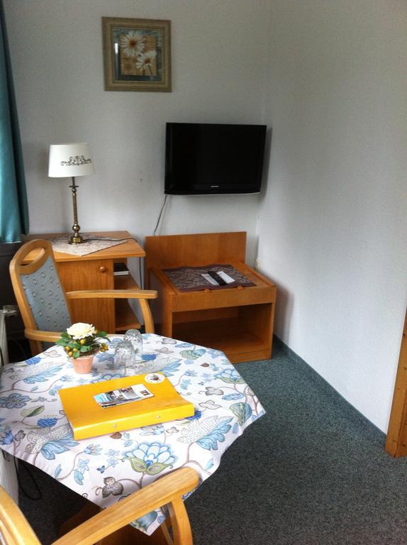 Pension Tannenrausch Friedrichroda Zimmer foto