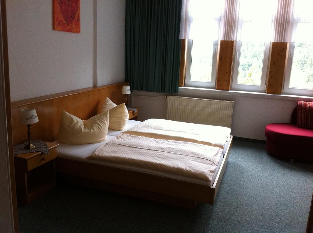 Pension Tannenrausch Friedrichroda Zimmer foto